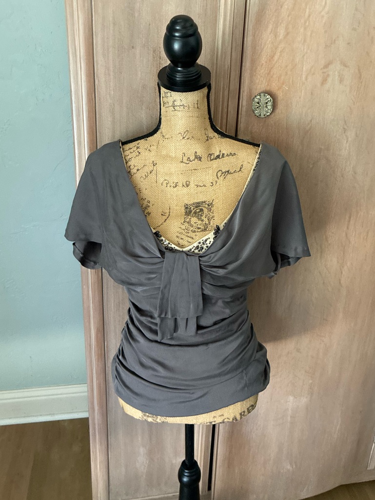 Vtg Nanette Lepore Y2k Grey Silk Embellished Ruffled Cap Sleeve Blouse 10